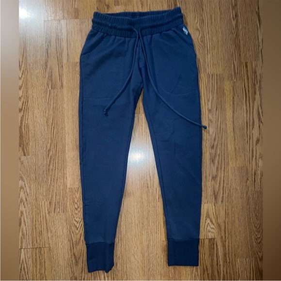 Free people movement joggers with pockets nwt med - Picture 3 of 4